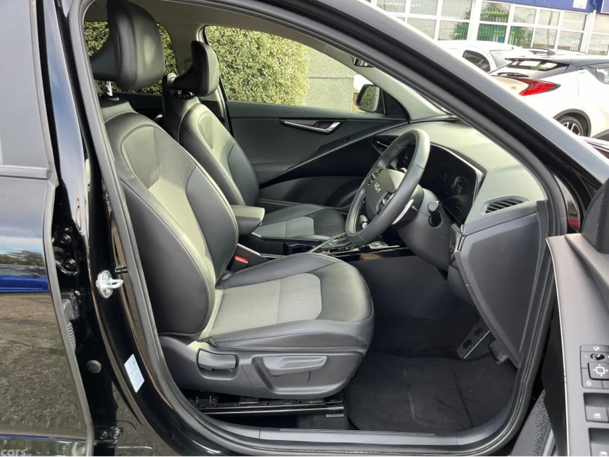 Kia Niro SUV, Petrol Hybrid, 2024, Black
