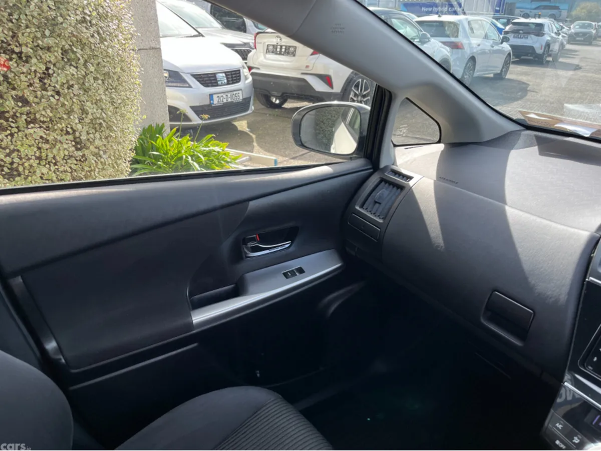 Toyota Prius MPV, Petrol Hybrid, 2021, White