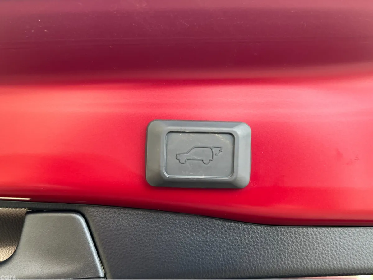 Toyota RAV4 SUV, Petrol Hybrid, 2022, Red