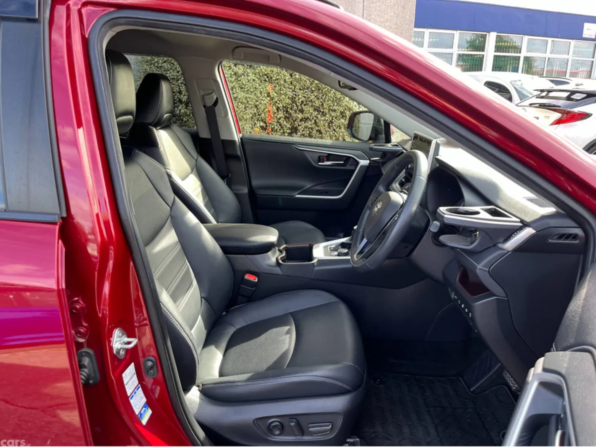 Toyota RAV4 SUV, Petrol Hybrid, 2022, Red