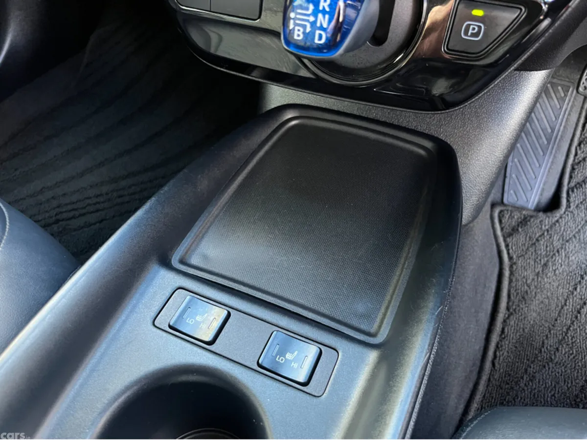 Toyota Prius Saloon, Petrol Hybrid, 2020, Red
