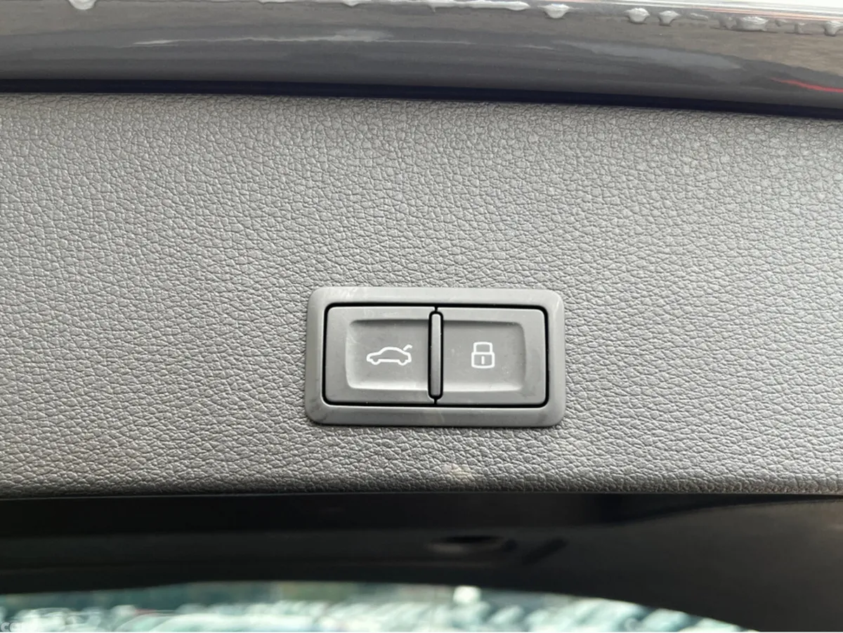 Audi Q2 SUV, Petrol, 2020, Grey