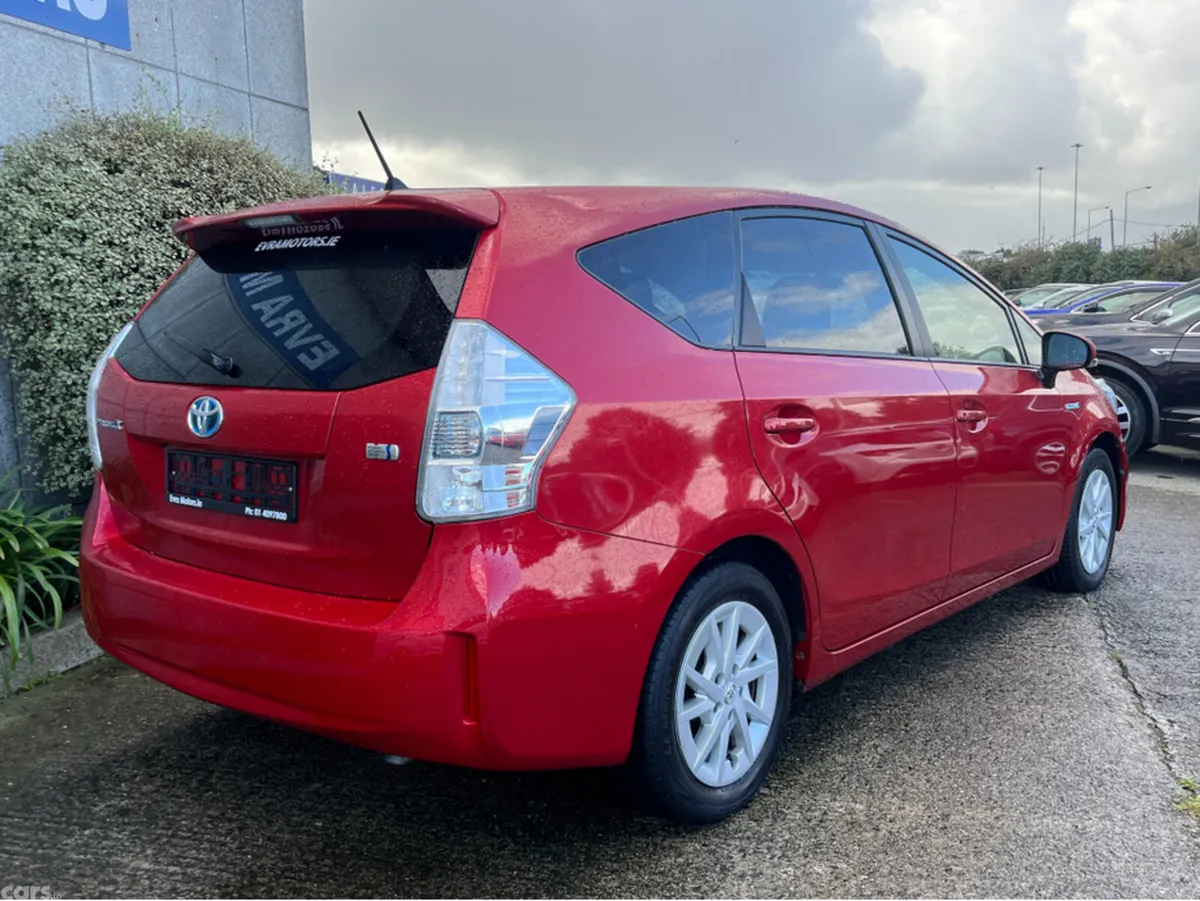 Toyota Prius MPV, Petrol Hybrid, 2014, Red