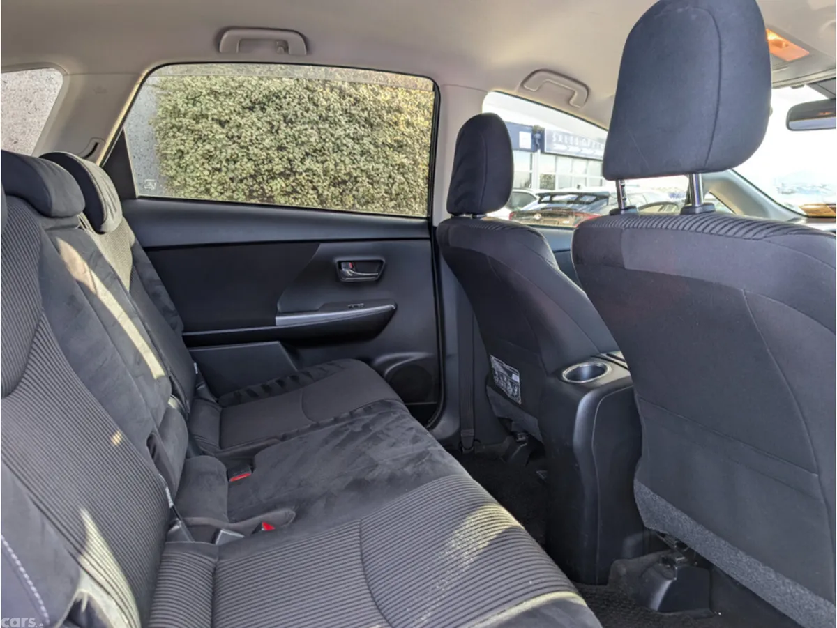 Toyota Prius MPV, Petrol Hybrid, 2018, Black