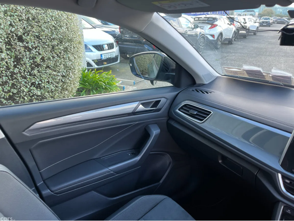 Volkswagen T-Roc SUV, Diesel, 2022, Green