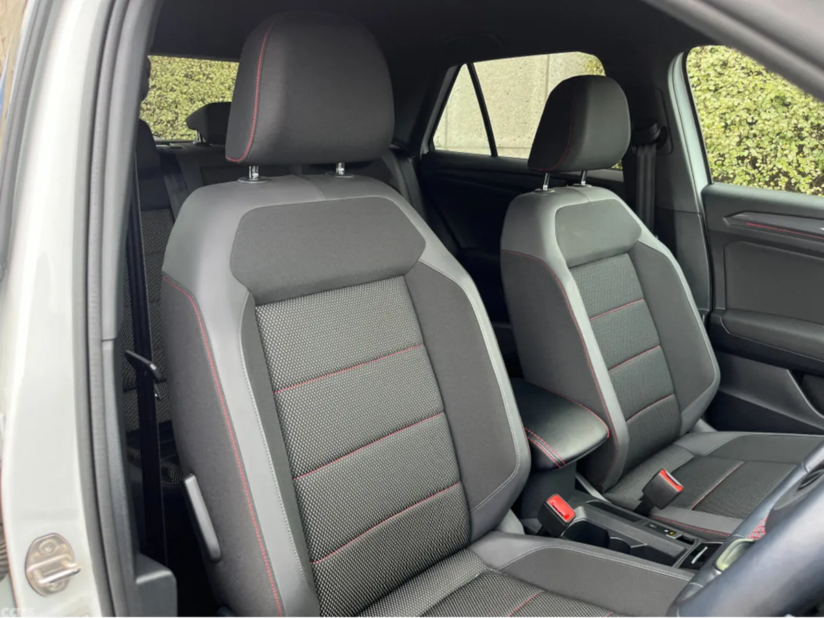 Volkswagen T-Roc SUV, Diesel, 2021, White