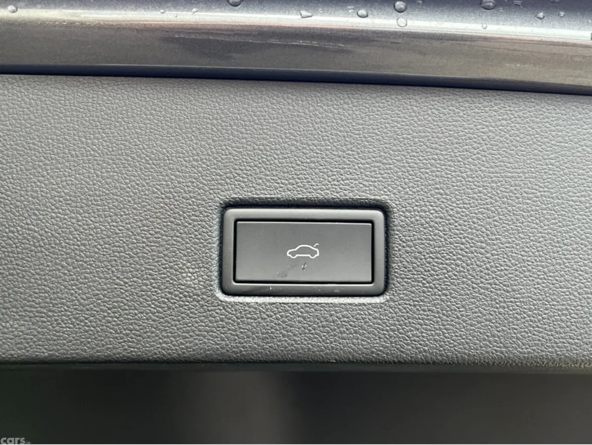 Volkswagen T-Roc SUV, Diesel, 2021, Grey