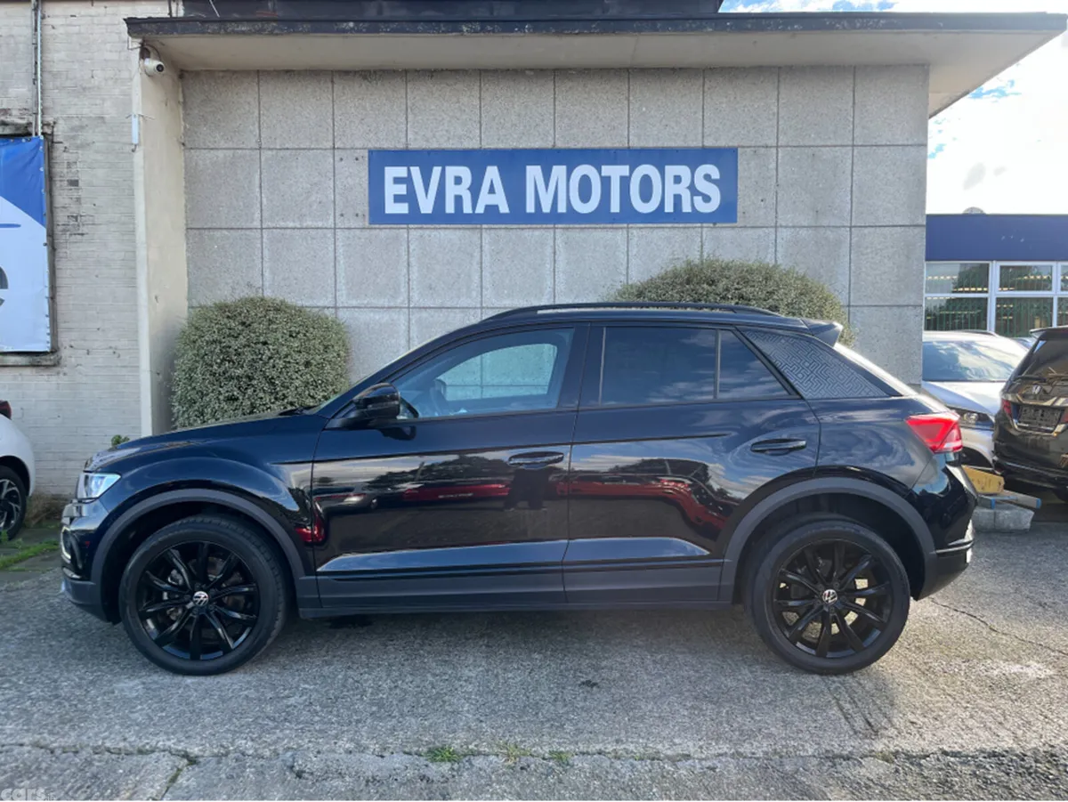 Volkswagen T-Roc SUV, Diesel, 2022, Black