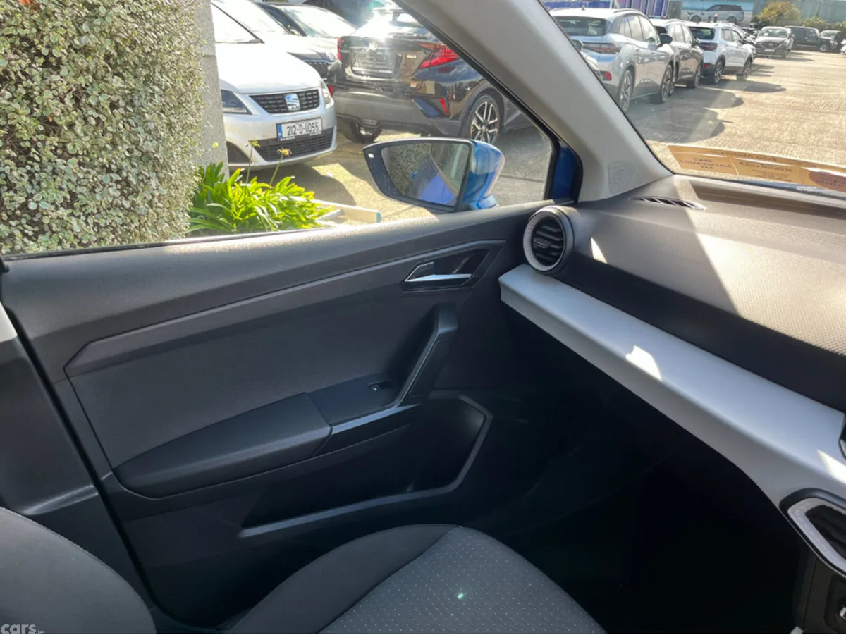 SEAT Arona SUV, Petrol, 2024, Blue
