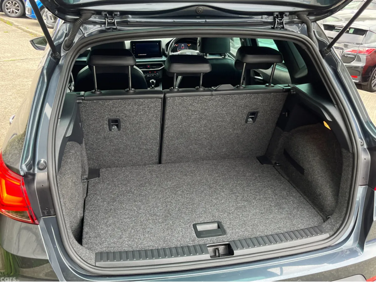 SEAT Arona SUV, Petrol, 2023, Grey