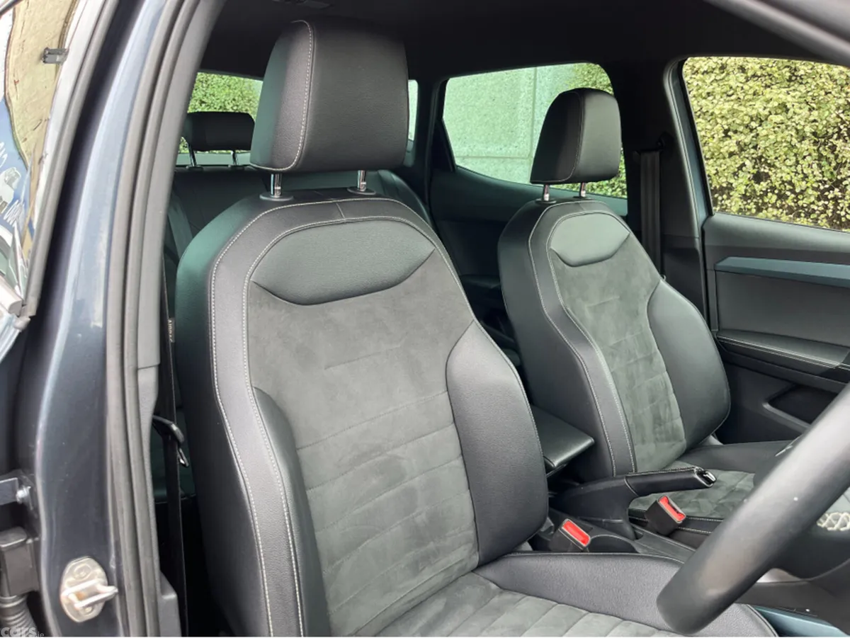 SEAT Arona SUV, Petrol, 2023, Grey