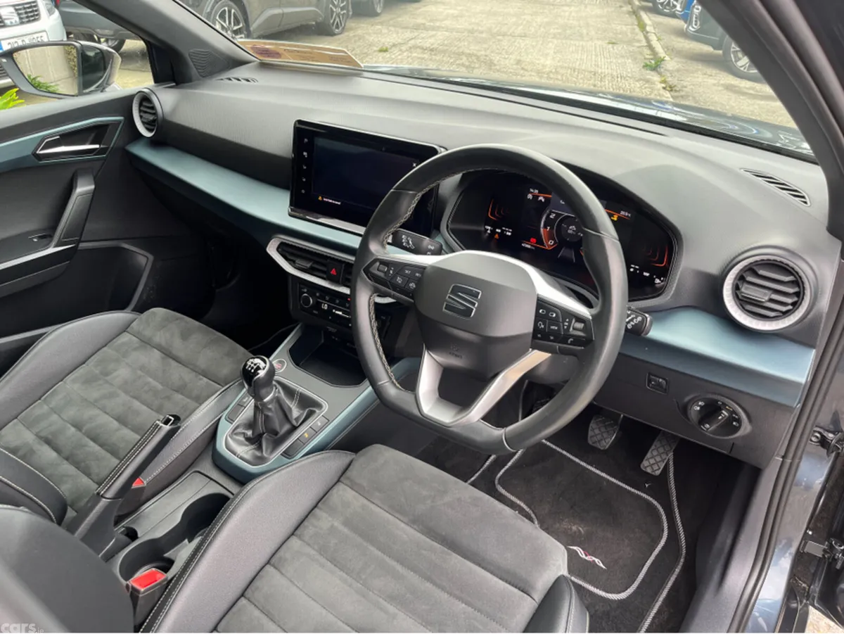 SEAT Arona SUV, Petrol, 2023, Grey