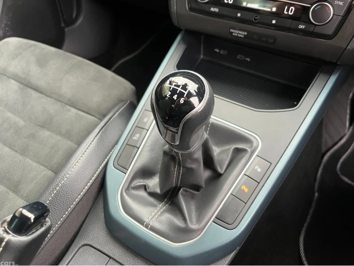 SEAT Arona SUV, Petrol, 2023, Grey