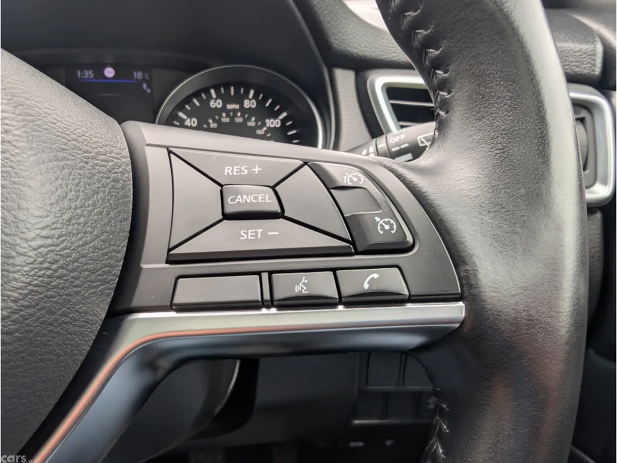 Nissan Qashqai SUV, Diesel, 2019, Black