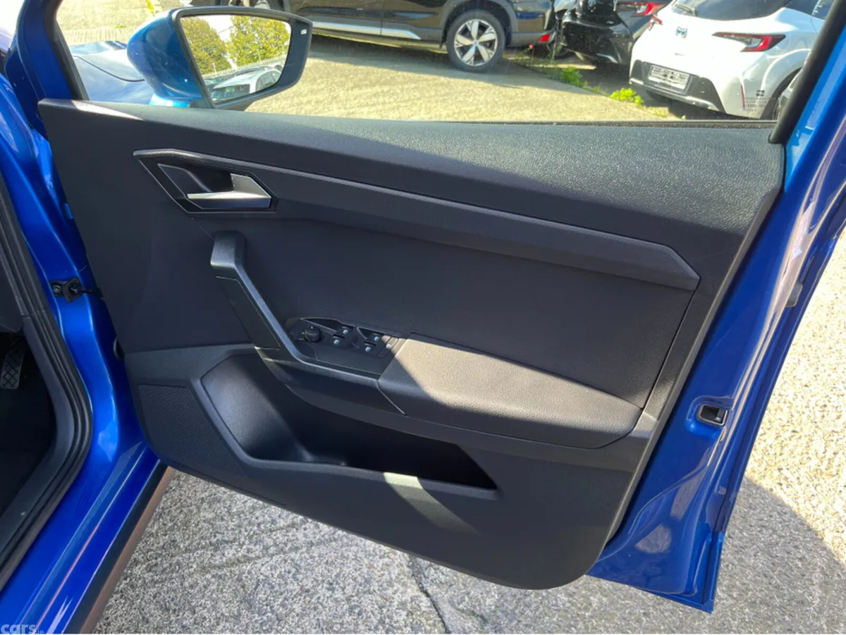 SEAT Arona SUV, Petrol, 2024, Blue