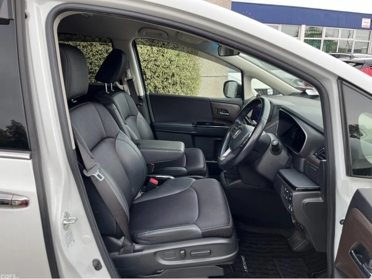Honda Odyssey MPV, Petrol Hybrid, 2021, White