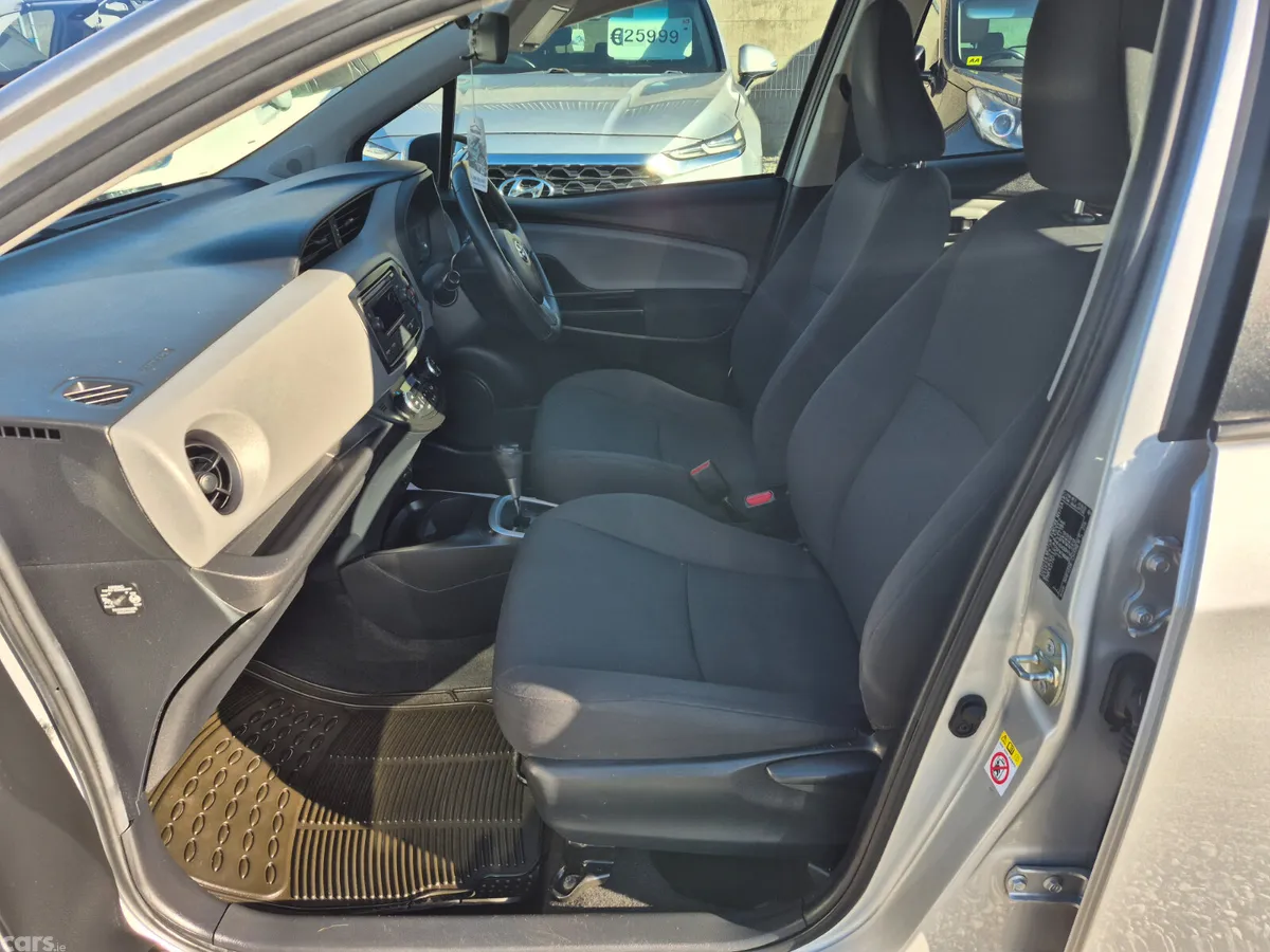 Toyota Yaris Hatchback, Petrol Hybrid, 2017, Grey