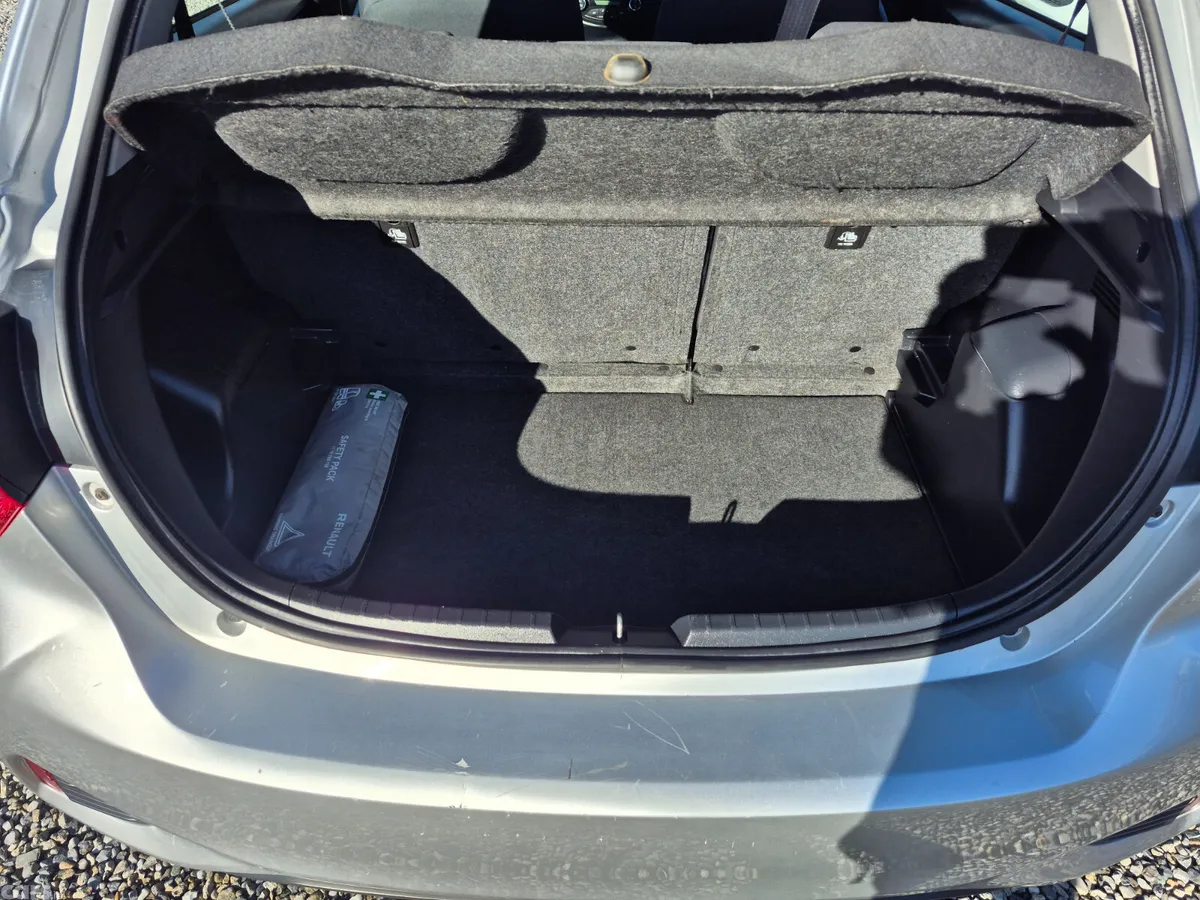 Toyota Yaris Hatchback, Petrol Hybrid, 2017, Grey
