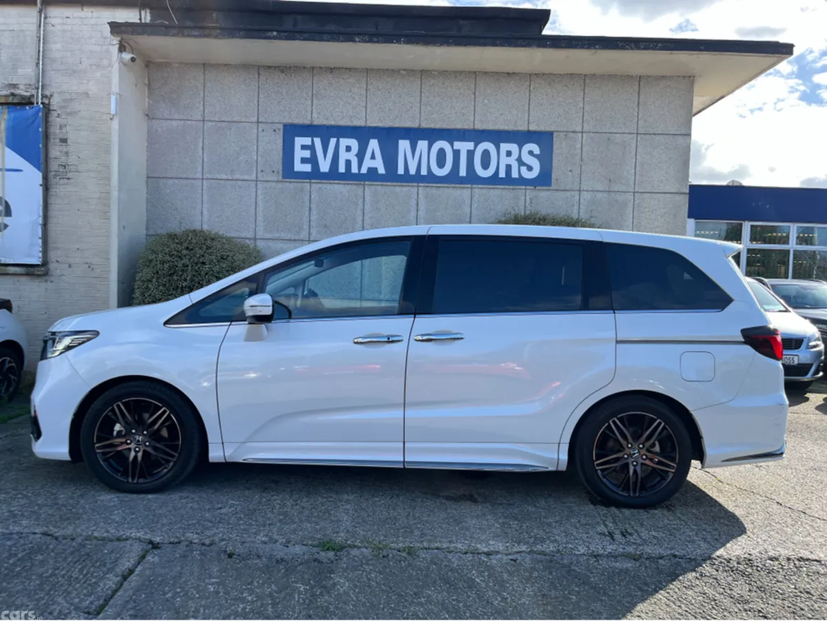 Honda Odyssey MPV, Petrol Hybrid, 2020, White