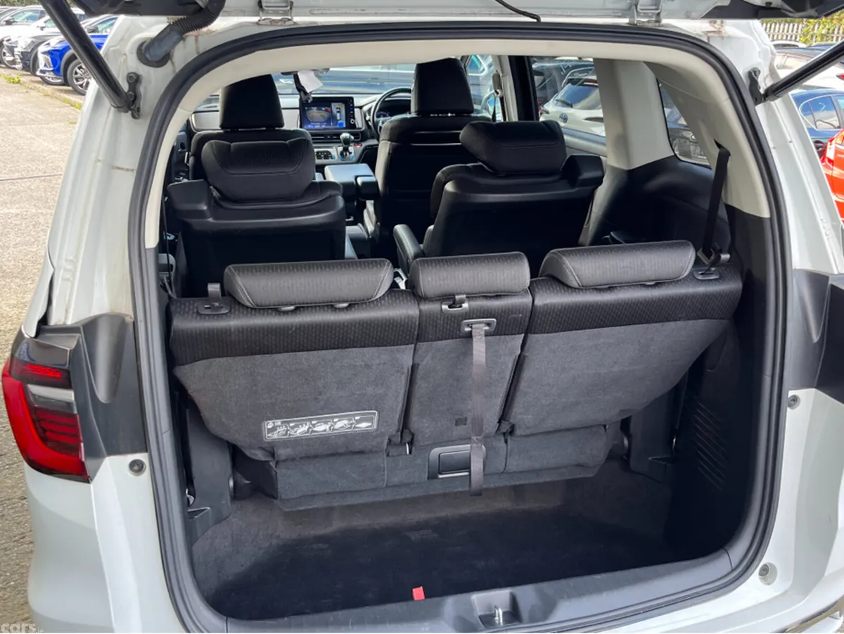 Honda Odyssey MPV, Petrol Hybrid, 2020, White