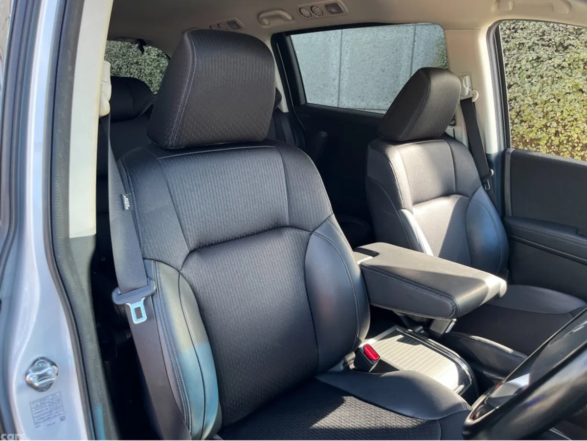 Honda Odyssey MPV, Petrol Hybrid, 2020, White