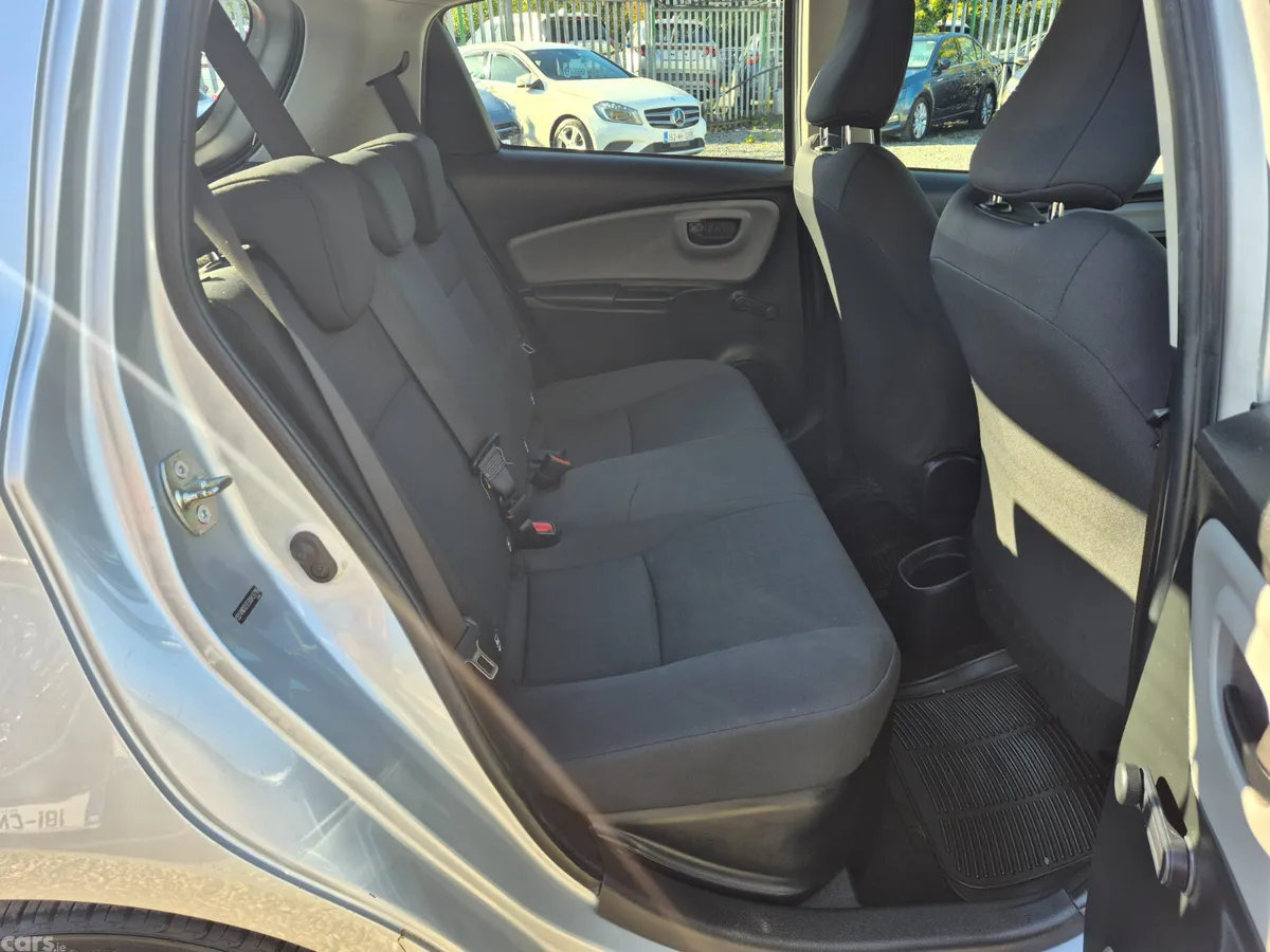 Toyota Yaris Hatchback, Petrol Hybrid, 2017, Grey