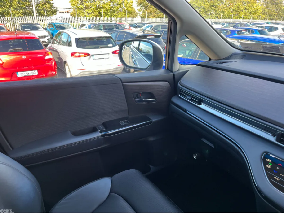Honda Odyssey MPV, Petrol Hybrid, 2020, White