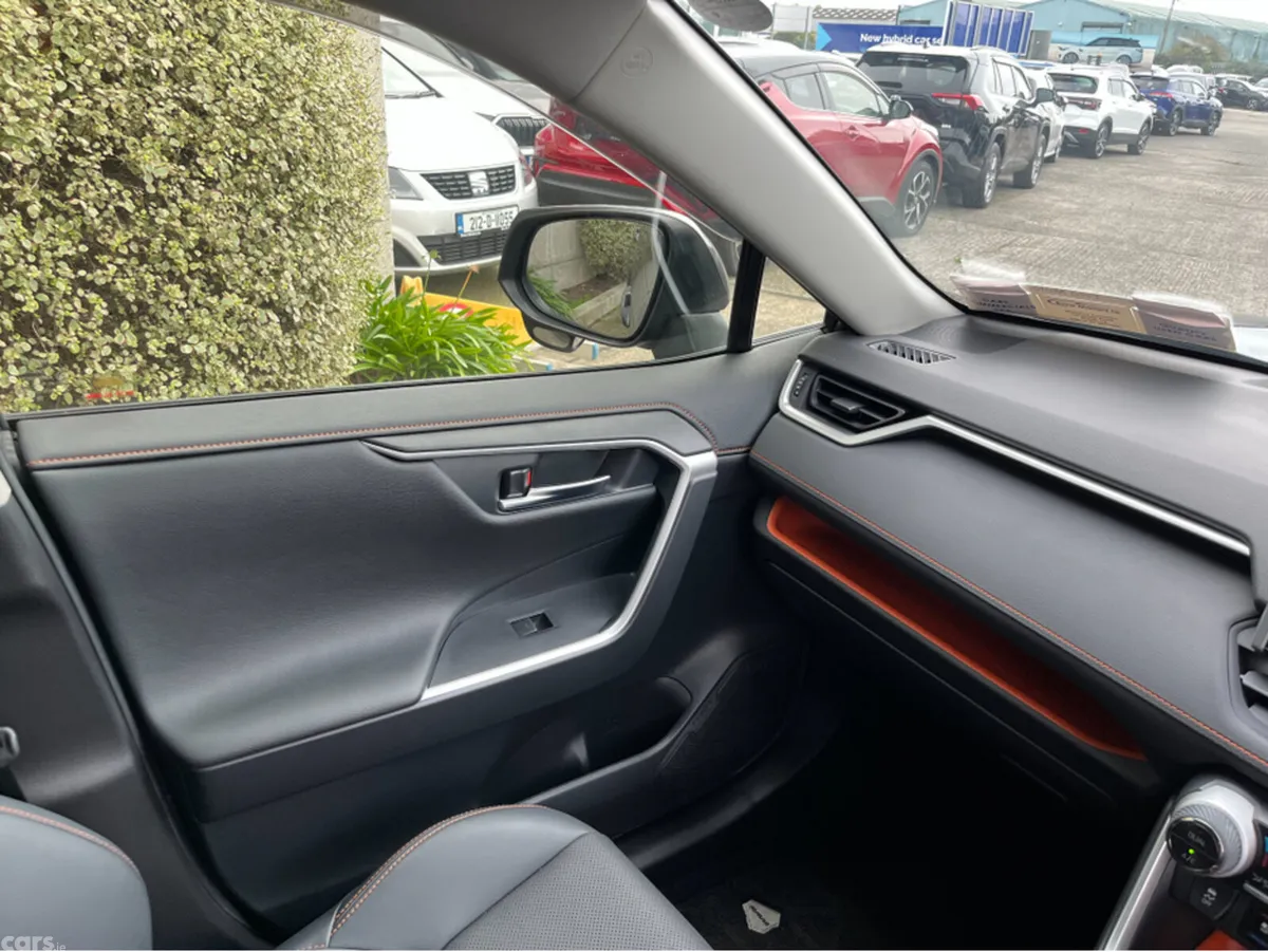 Toyota RAV4 SUV, Petrol Hybrid, 2022, Grey