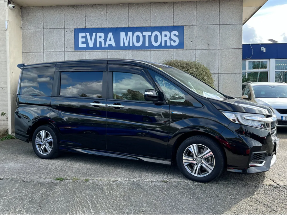 Honda Stepwagon MPV, Petrol Hybrid, 2019, Black