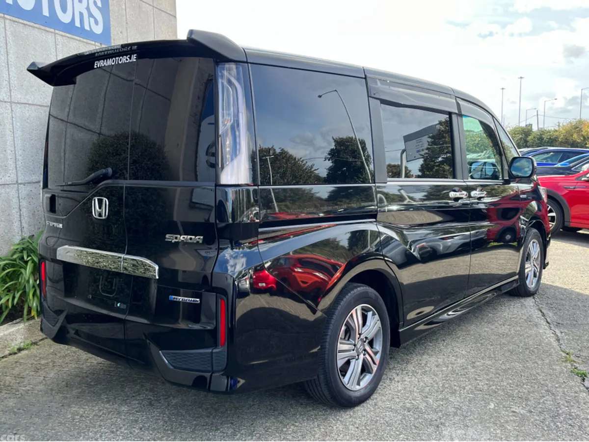 Honda Stepwagon MPV, Petrol Hybrid, 2019, Black