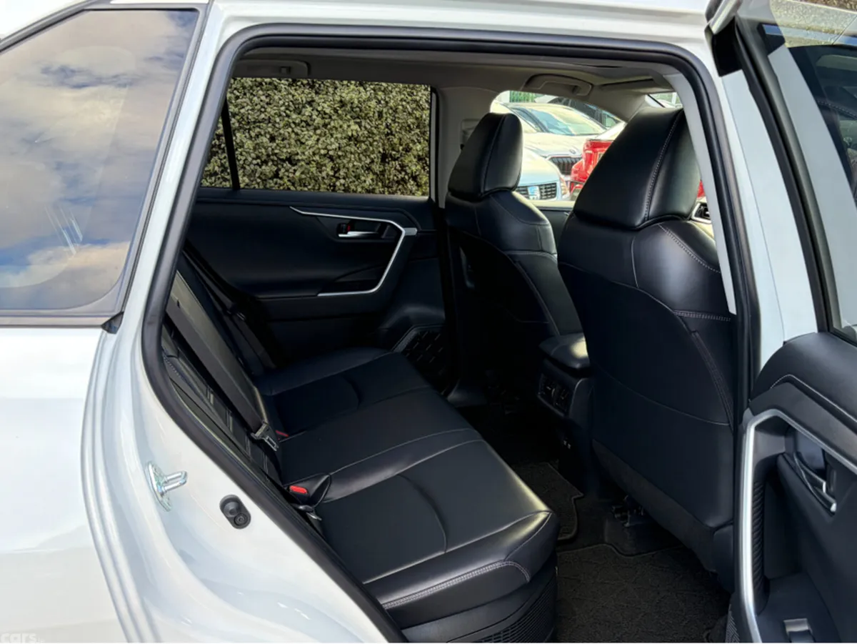 Toyota RAV4 SUV, Petrol Hybrid, 2020, White