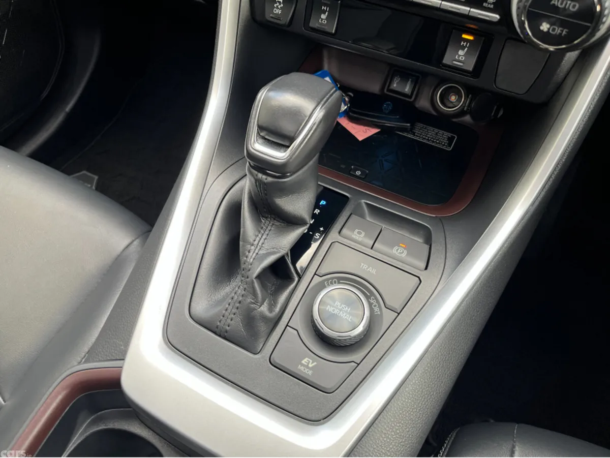 Toyota RAV4 SUV, Petrol Hybrid, 2019, White