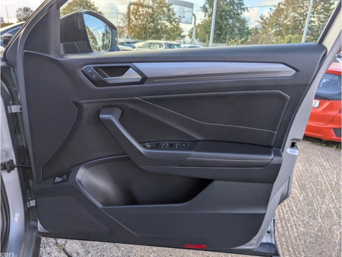 Volkswagen T-Roc SUV, Petrol, 2023, Silver