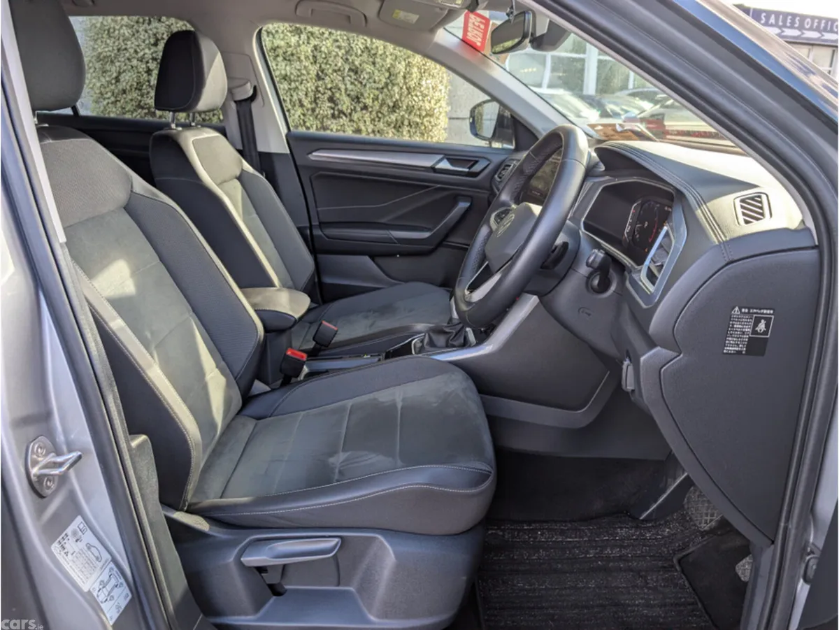 Volkswagen T-Roc SUV, Petrol, 2023, Silver