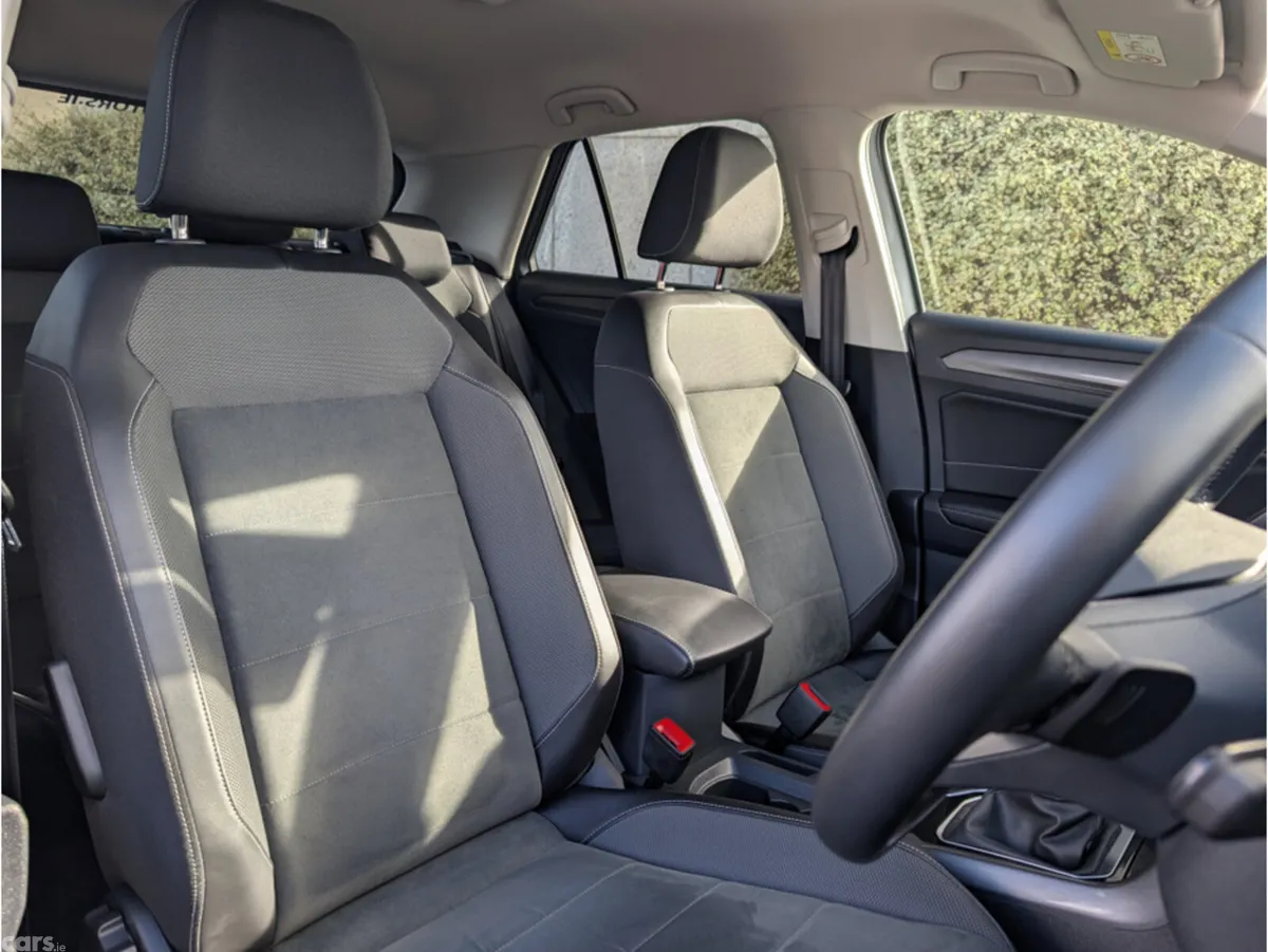 Volkswagen T-Roc SUV, Petrol, 2023, Silver