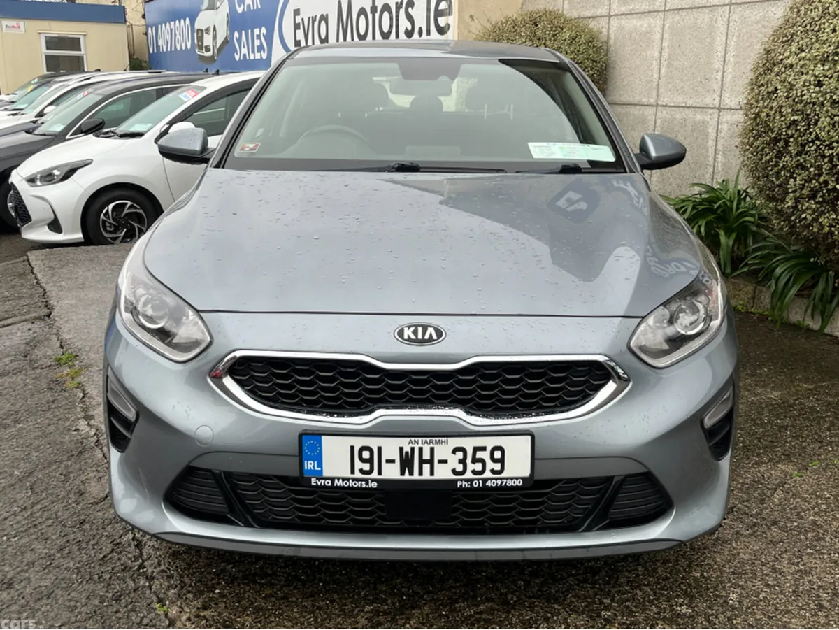 Kia Ceed Hatchback, Petrol, 2019, Grey