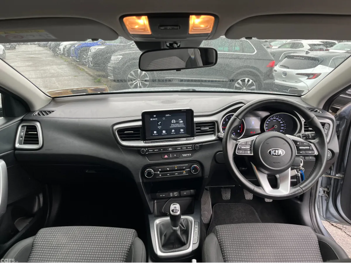 Kia Ceed Hatchback, Petrol, 2019, Grey