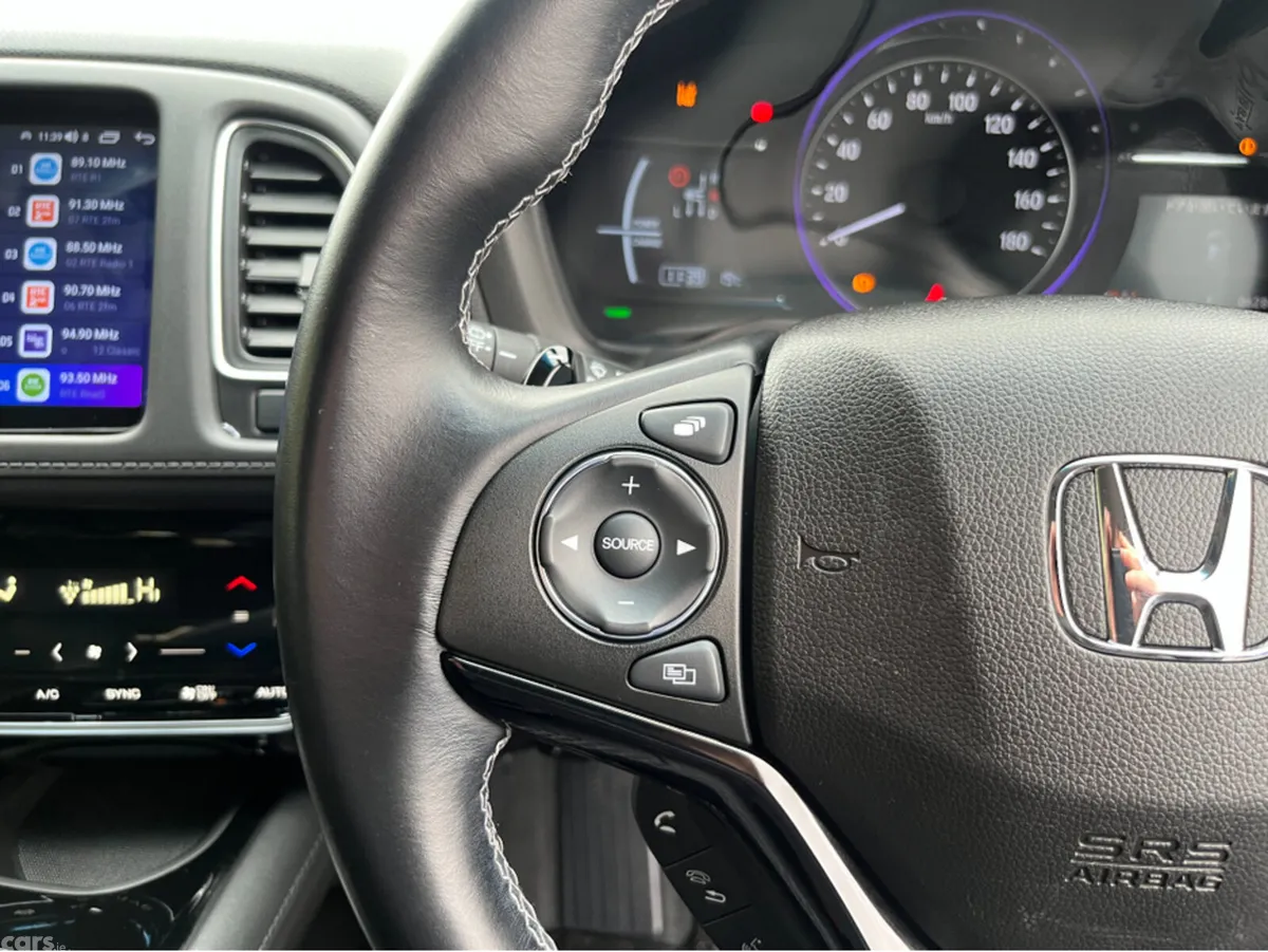 Honda Vezel SUV, Petrol Hybrid, 2021, White