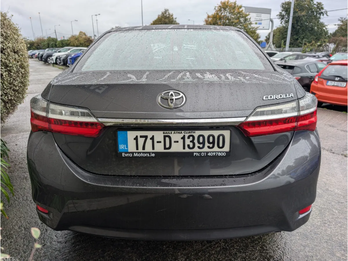 Toyota Corolla Saloon, Petrol, 2017, Grey