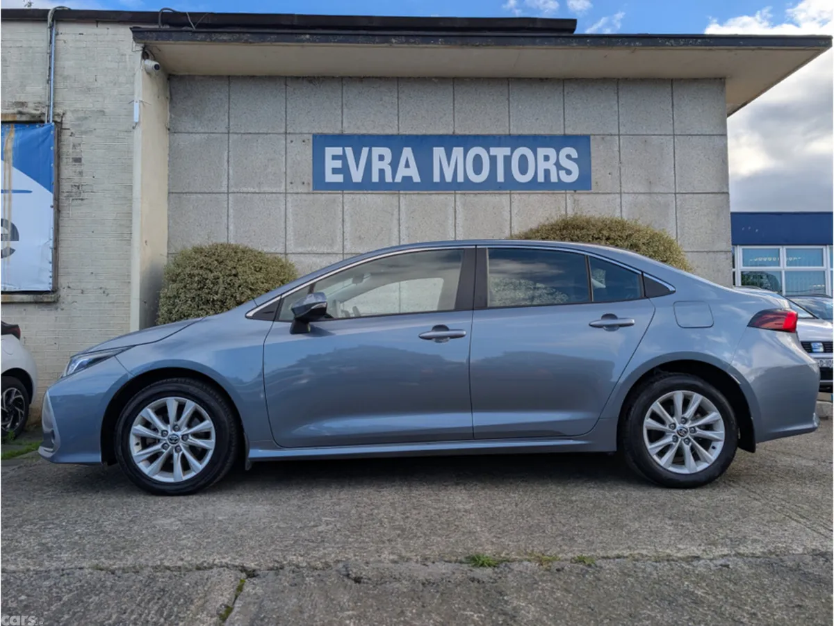 Toyota Corolla Saloon, Petrol Hybrid, 2023, Grey