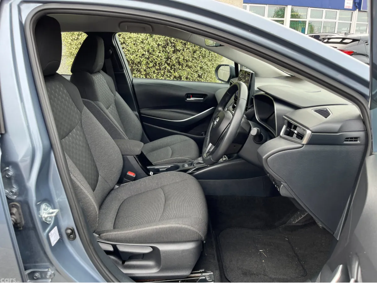 Toyota Corolla Saloon, Petrol Hybrid, 2025, Grey