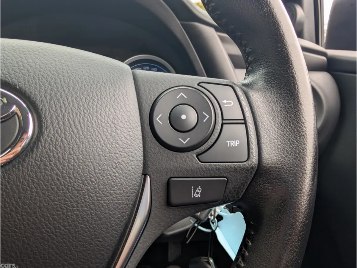 Toyota Corolla Saloon, Petrol, 2017, Grey