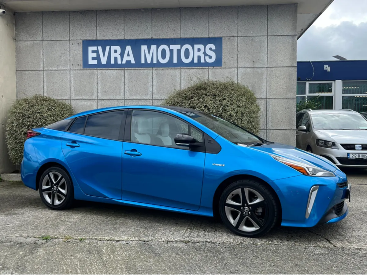 Toyota Prius Saloon, Petrol Hybrid, 2019, Blue