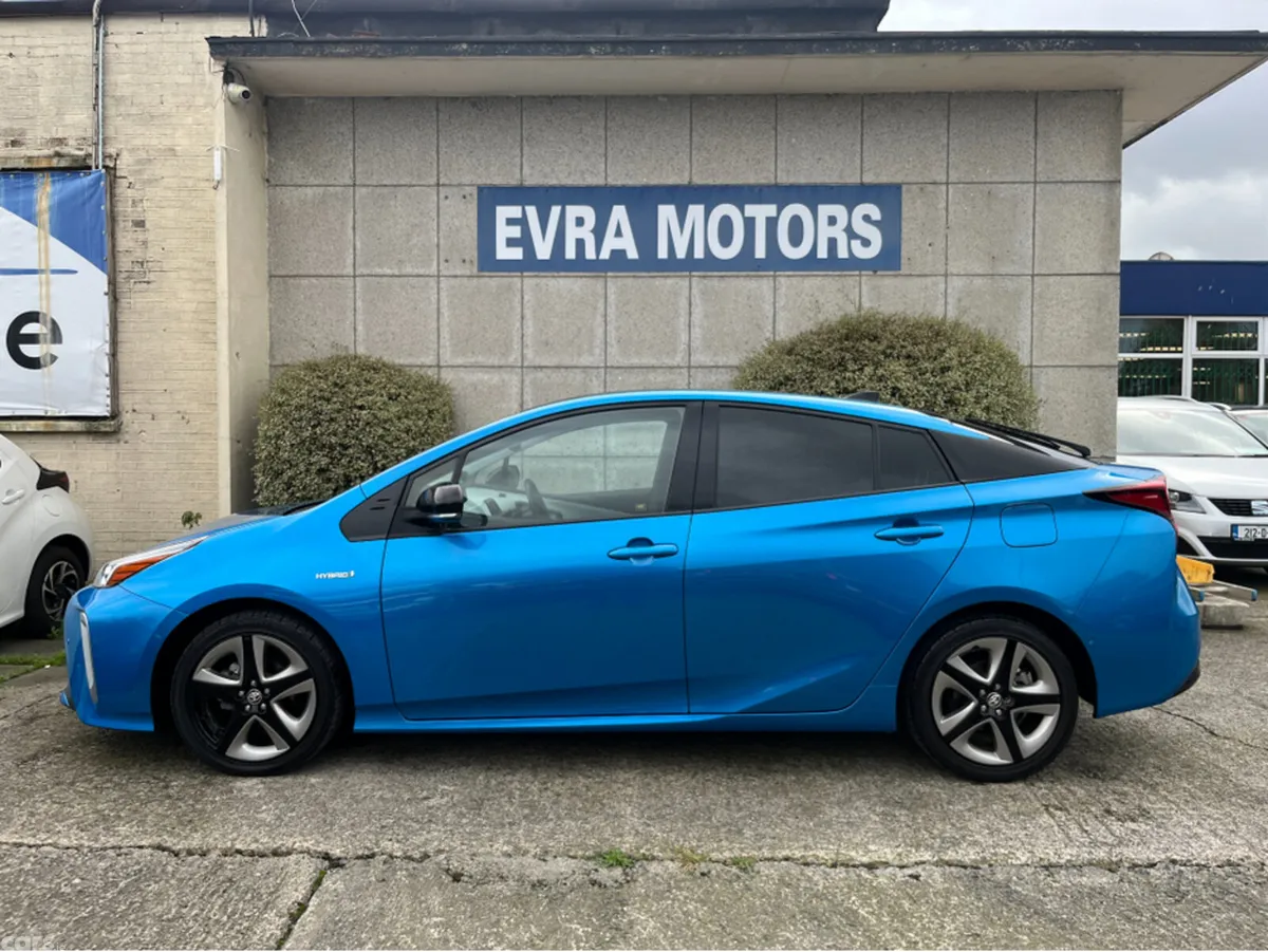 Toyota Prius Saloon, Petrol Hybrid, 2019, Blue