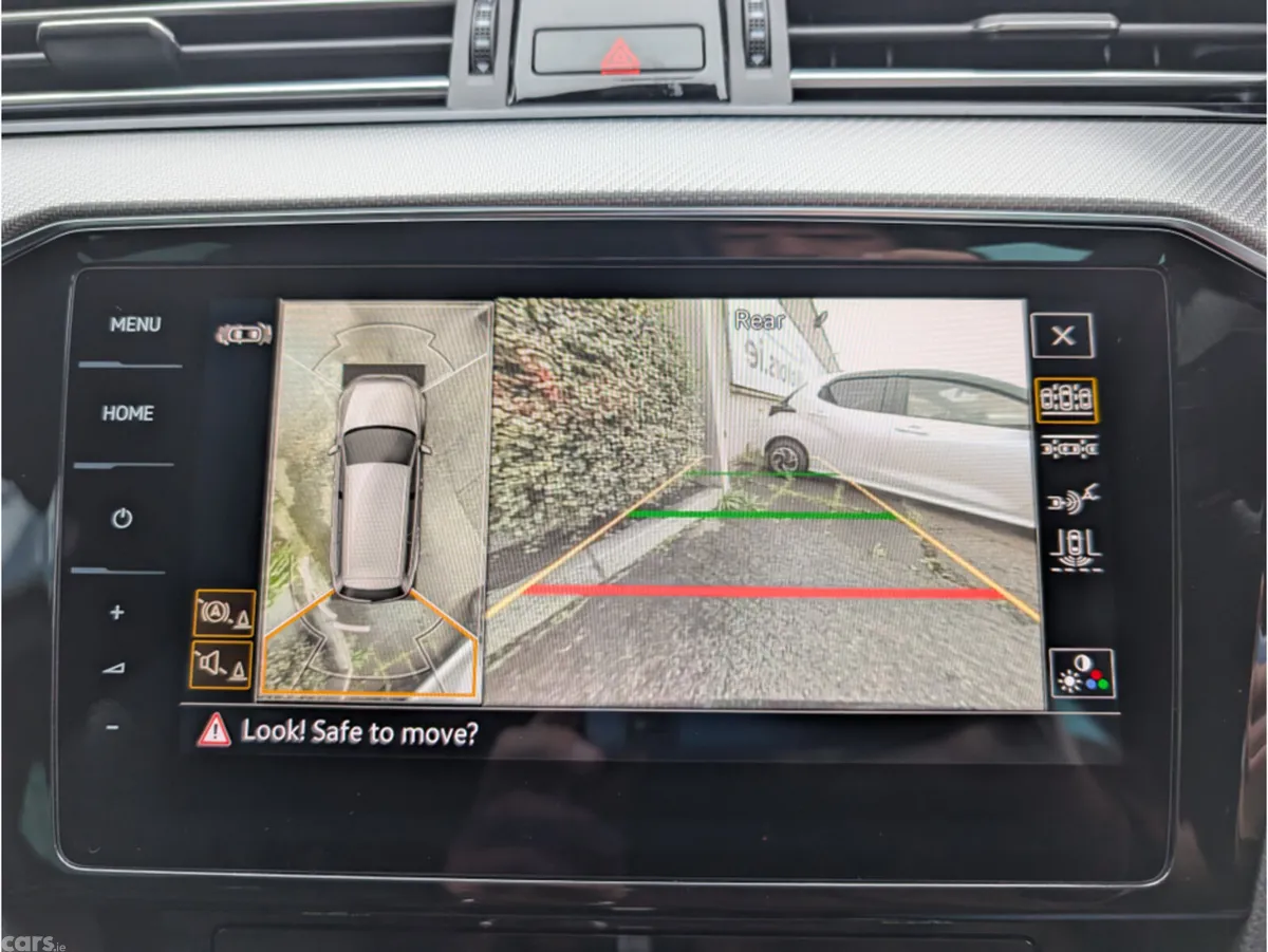 Volkswagen Passat Estate, Diesel, 2023, Grey