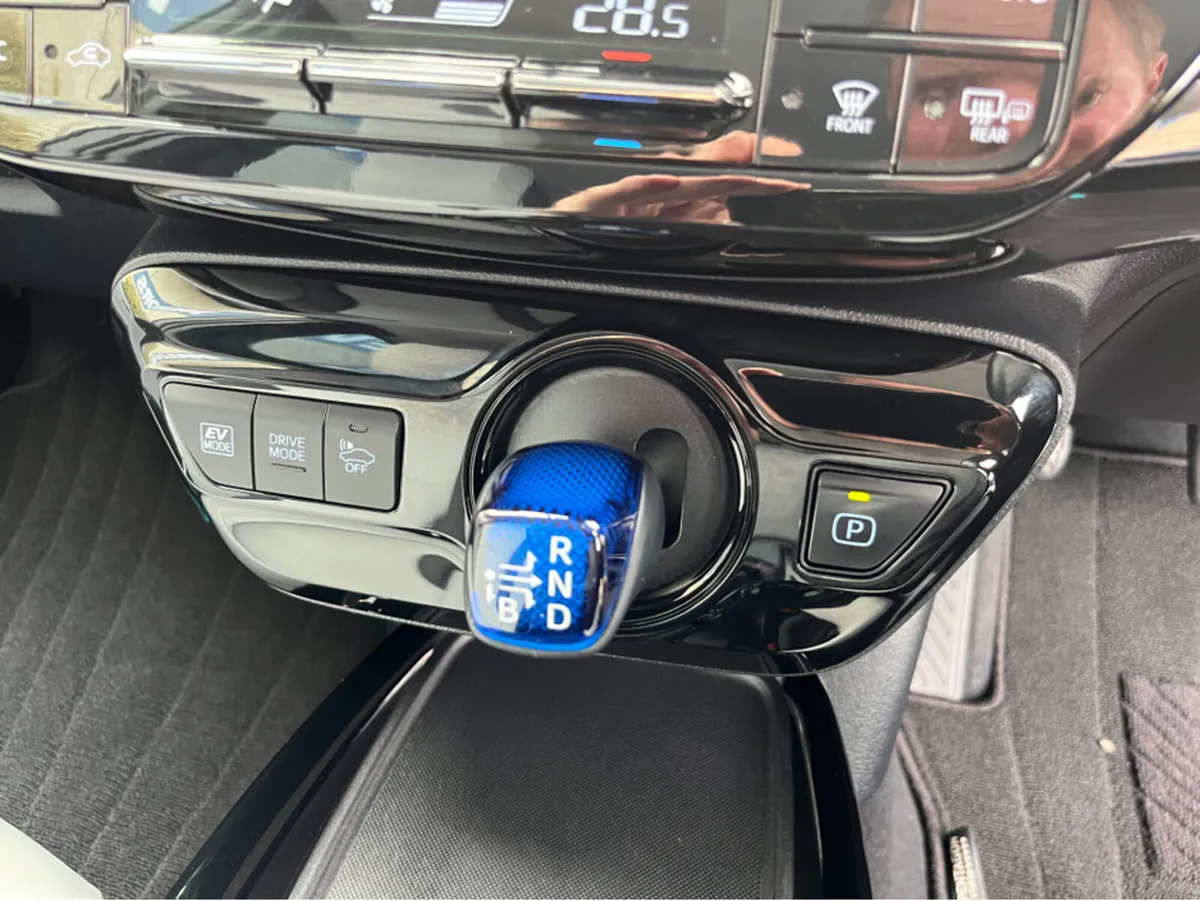 Toyota Prius Saloon, Petrol Hybrid, 2019, Blue