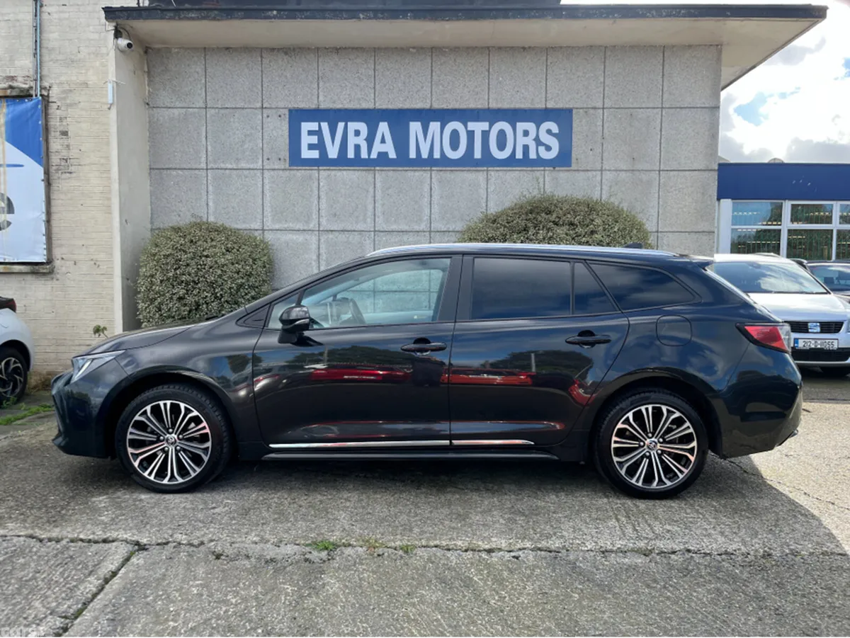Toyota Corolla Estate, Petrol Hybrid, 2022, Black