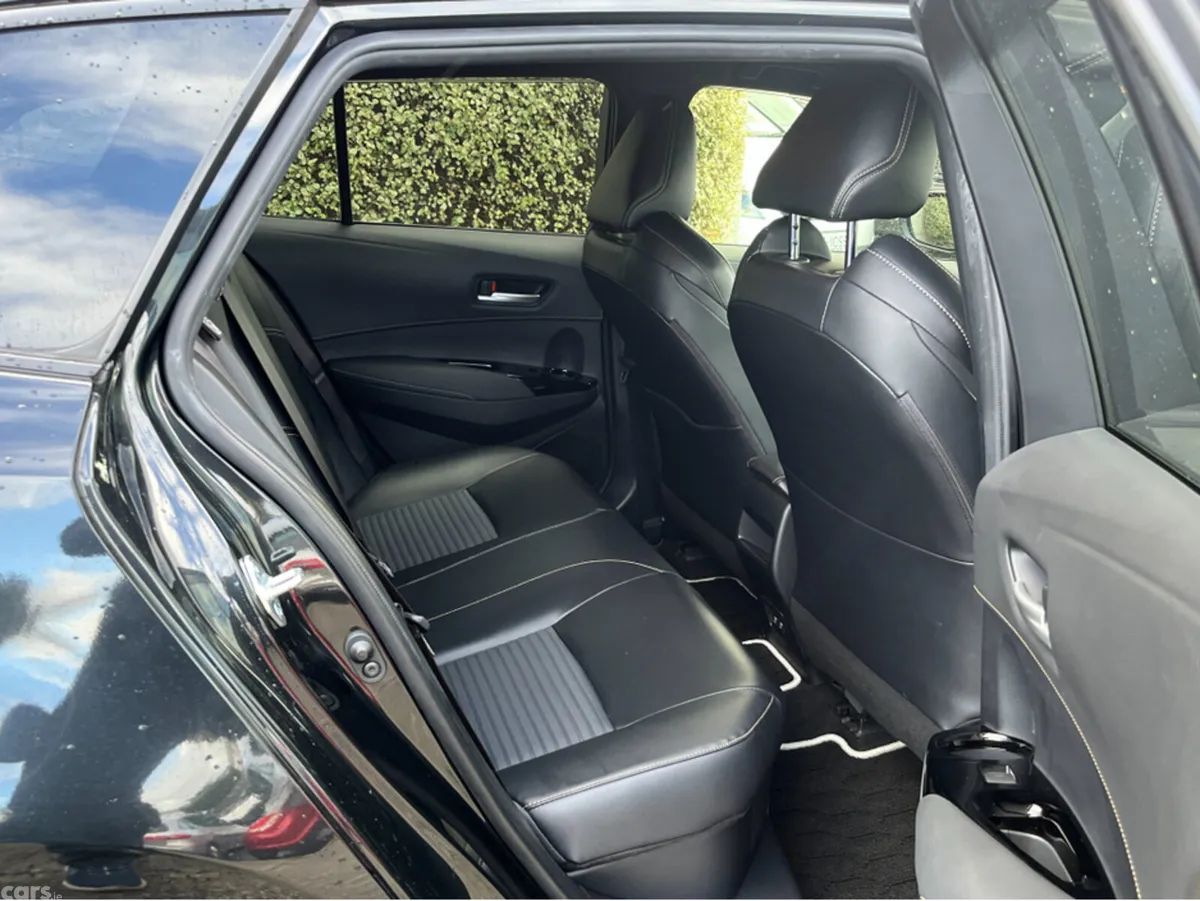Toyota Corolla Estate, Petrol Hybrid, 2020, Black