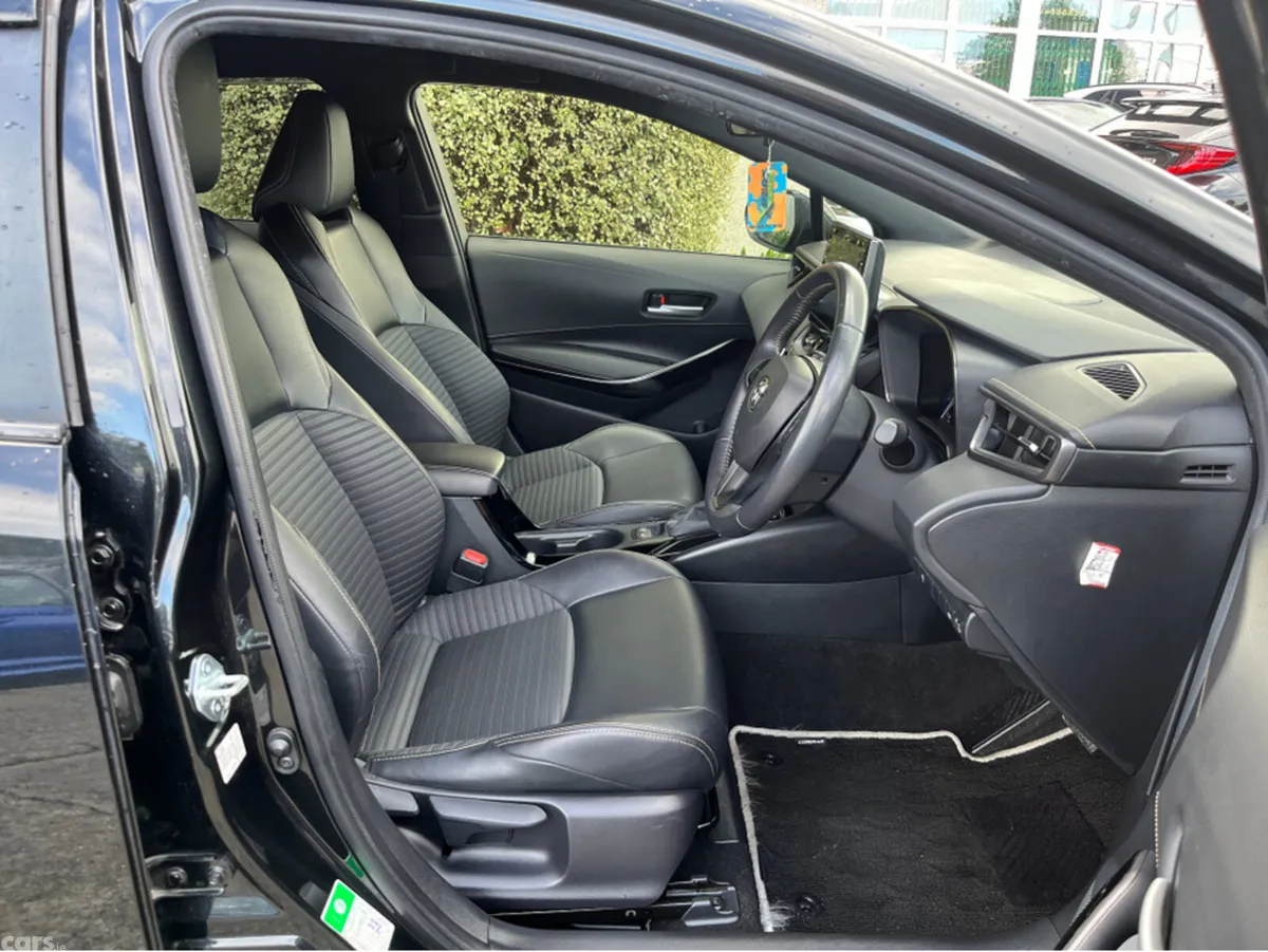 Toyota Corolla Estate, Petrol Hybrid, 2020, Black