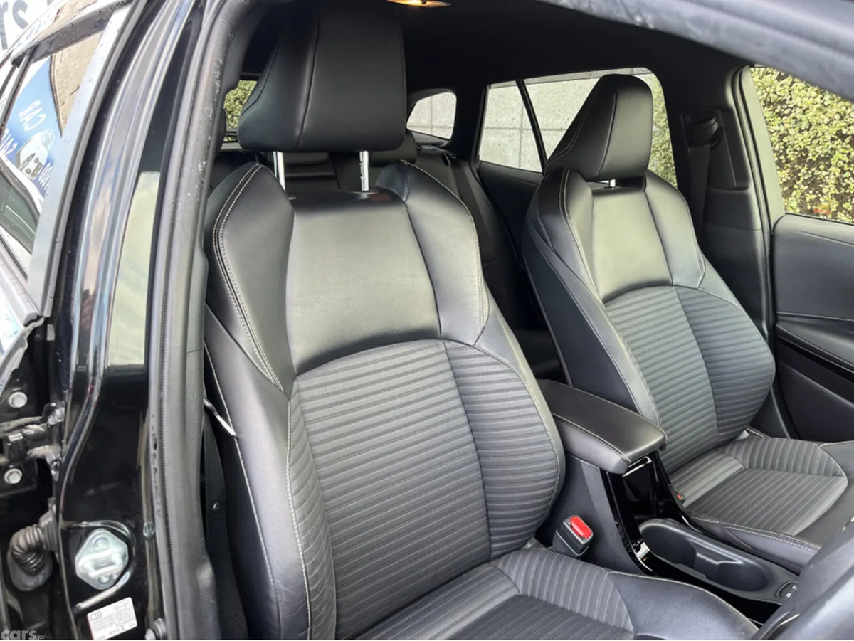 Toyota Corolla Estate, Petrol Hybrid, 2020, Black